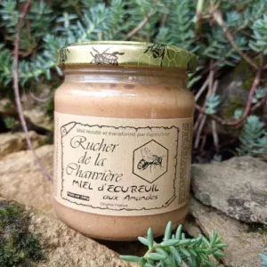 Miel de printemps aux noisettes du rucher de la Chanvière